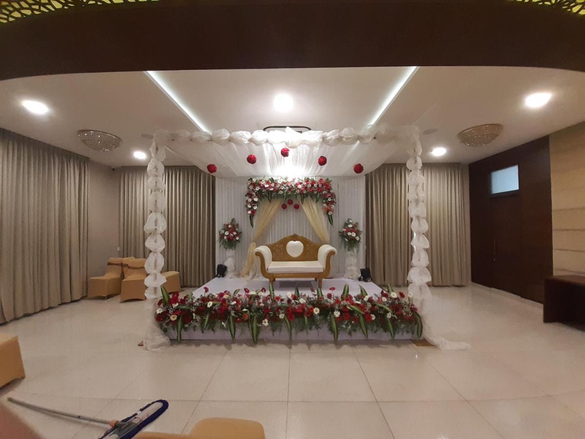 Hotel Kamar Residences And Banquets Chennai Extérieur photo