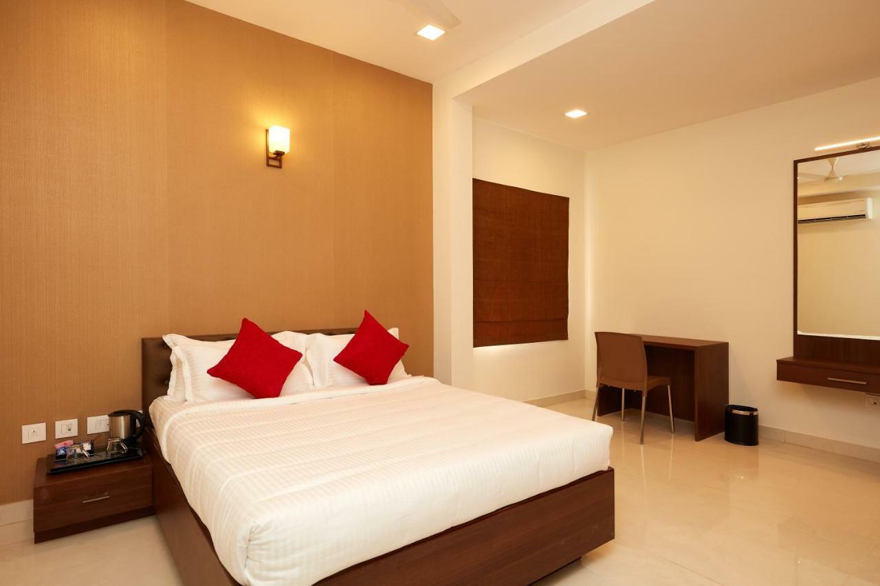 Hotel Kamar Residences And Banquets Chennai Extérieur photo